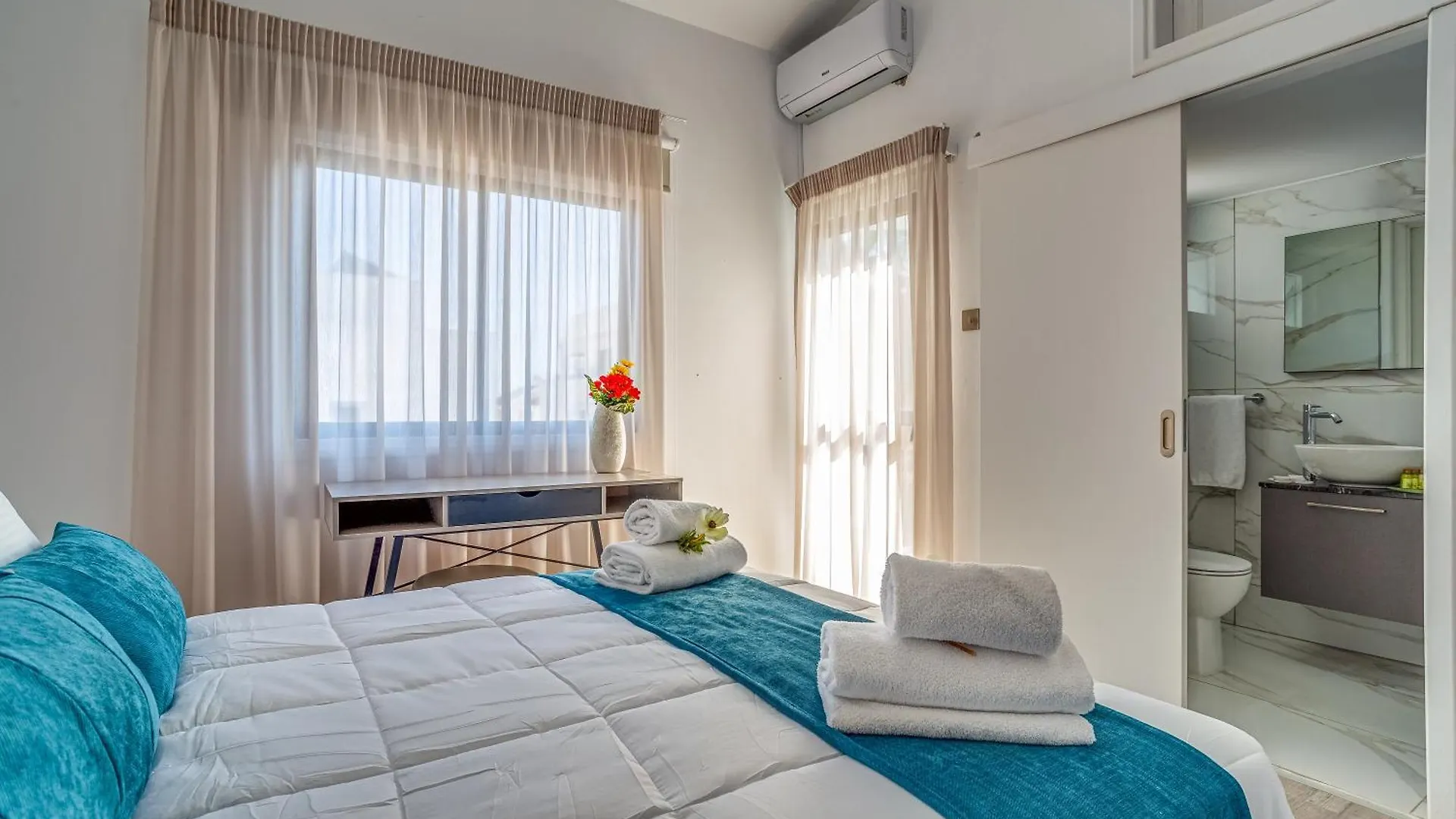 Perle Di Gio Villa Larnaca 0*,